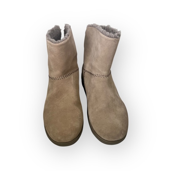FITFLOP Boots Women's 8.5 Mukluk Shorty III B07-821 Suede Ankle Desert Taupe - Picture 4 of 7